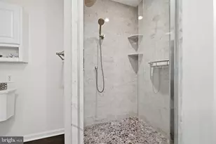 28 N Washington Ave, Margate City, NJ 08402 - Photo 10
