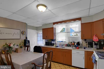 228 Pleasant St E, Hammonton, NJ 08037 - Photo 8