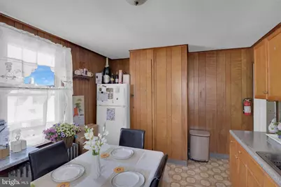 228 Pleasant St E, Hammonton, NJ 08037 - Photo 10