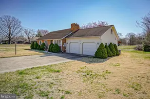 366 North St, Hammonton, NJ 08037 - Photo 2