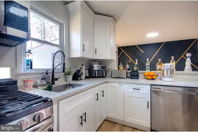 302 Sycamore Avenue, Egg Harbor Township, NJ 08234 - Photo 16