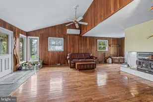 19 W Illinois Ave, Absecon, NJ 08201 - Photo 4