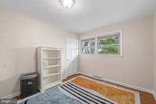 19 W Illinois Ave, Absecon, NJ 08201 - Photo 12