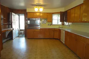 200 Walmer St, Hammonton, NJ 08037 - Photo 2