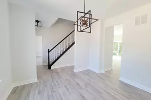 102 Heatherwood Dr, Vineland, NJ 08360 - Photo 4