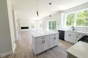 102 Heatherwood Dr, Vineland, NJ 08360 - Photo 12