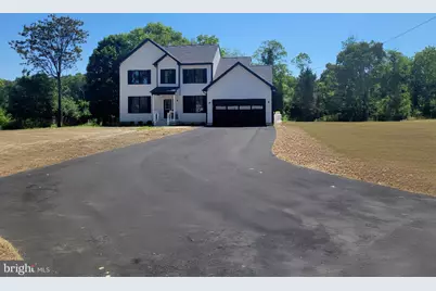 102 Heatherwood Drive, Vineland, NJ 08360 - Photo 1