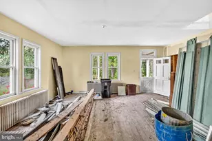 240 New York Ave, Egg Harbor City, NJ 08215 - Photo 6