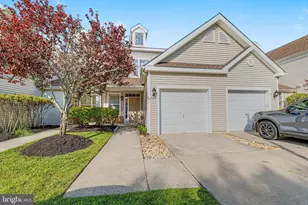 606 London Court II, Egg Harbor Township, NJ 08234 - Photo 1