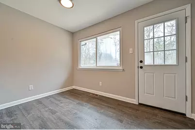 317 E Collings Drive, Folsom, NJ 08094 - Photo 2
