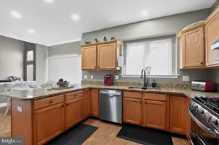 234 E Kennedy Dr, Egg Harbor Township, NJ 08234 - Photo 6