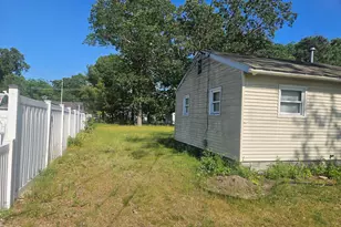 308 Sherwood Dr, Williamstown, NJ 08094 - Photo 2