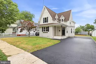 208 Peach St, Hammonton, NJ 08037 - Photo 2