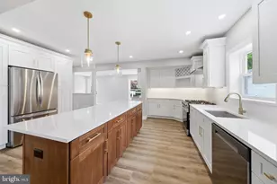 208 Peach St, Hammonton, NJ 08037 - Photo 18