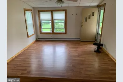 899 N 3rd Street #B UPSTAIRS, Hammonton, NJ 08037 - Photo 2