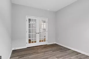 221 Huntington Dr, Egg Harbor Township, NJ 08234 - Photo 4
