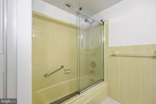 101 S Plaza Pl, Atlantic City, NJ 08401 - Photo 18