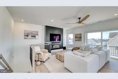 107 N New Haven Avenue #B (UPSTAIRS), Ventnor City, NJ 08406 - Photo 4