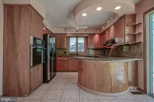 197 Park Ave, Hammonton, NJ 08037 - Photo 12