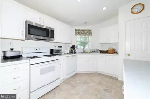 25 Knollwood Dr, Mays Landing, NJ 08330 - Photo 8