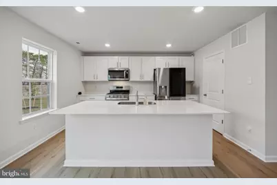 107 Malibu Drive, Egg Harbor Township, NJ 08234 - Photo 6