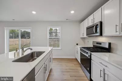 107 Malibu Drive, Egg Harbor Township, NJ 08234 - Photo 4