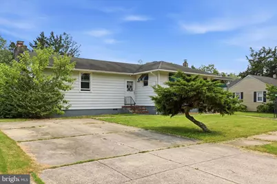 212 Boston Avenue, Egg Harbor City, NJ 08215 - Photo 2