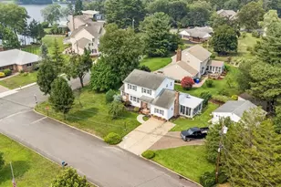 11 Queens Ln, Hammonton, NJ 08037 - Photo 6