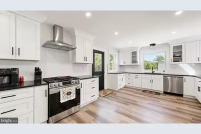 811 Darmstadt Avenue, Egg Harbor City, NJ 08215 - Photo 12