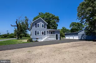 201 Sumner St, Buena, NJ 08310 - Photo 2