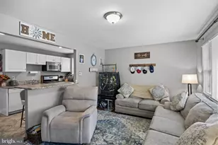 112 E Colton Ln, Williamstown, NJ 08094 - Photo 4
