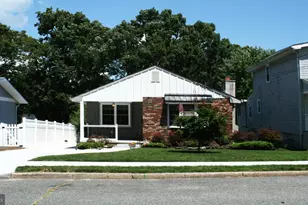 609 Pennsylvania Ave, Somers Point, NJ 08244 - Photo 2