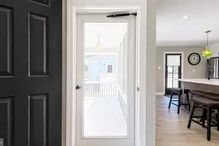 609 Pennsylvania Ave, Somers Point, NJ 08244 - Photo 10