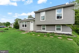 5913 Maple Dr, Mays Landing, NJ 08330 - Photo 4