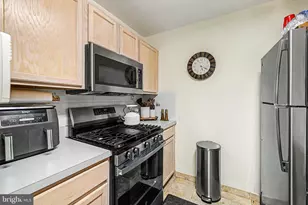 19 E Woodland Ave, Absecon, NJ 08201 - Photo 8