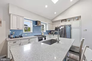 303 Knollwood Dr, Egg Harbor Township, NJ 08234 - Photo 16