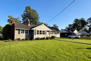 654 Peach St, Hammonton, NJ 08037 - Photo 2
