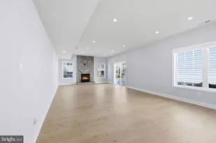 909 N Burghley Ave, Ventnor City, NJ 08406 - Photo 8