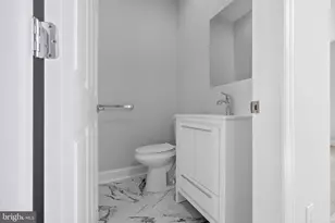909 N Burghley Ave, Ventnor City, NJ 08406 - Photo 32
