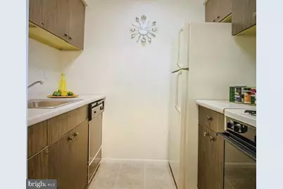 100 Fox Meadow Drive, Maple Shade, NJ 08052 - Photo 4