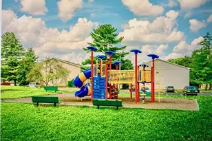 100 Fox Meadow Dr, Maple Shade, NJ 08052 - Photo 12