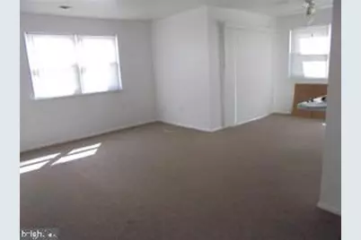 2 Florence Tollgate #6, Florence, NJ 08518 - Photo 2