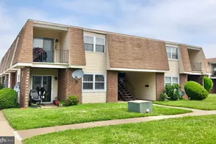 22 Florence Tollgate, Florence, NJ 08518 - Photo 1