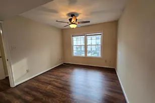 70 Park St, Bordentown, NJ 08505 - Photo 14