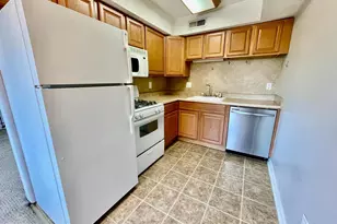810 N Forklanding Rd, Maple Shade, NJ 08052 - Photo 6