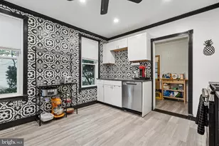 43 E Henry St, Palmyra, NJ 08065 - Photo 12