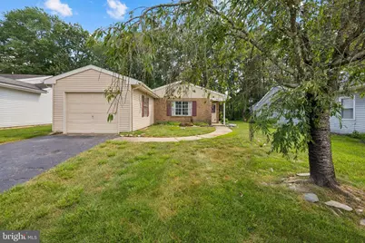 15 Dorchester Drive, Southampton, NJ 08088 - Photo 2