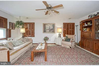 31 Medley Lane, Willingboro, NJ 08046 - Photo 2