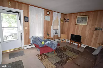 427 Wood Street, Burlington, NJ 08016 - Photo 6