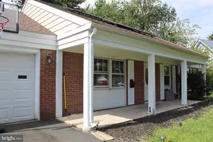 34 Garrison Cir, Willingboro, NJ 08046 - Photo 2